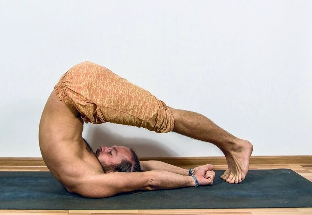 Asana - pose de plugue
